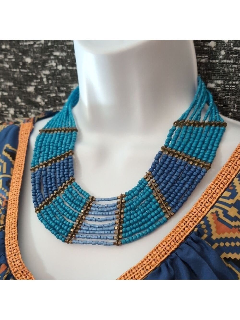 Vibrant Turquoise Beaded Necklace - Picture 2 of 4